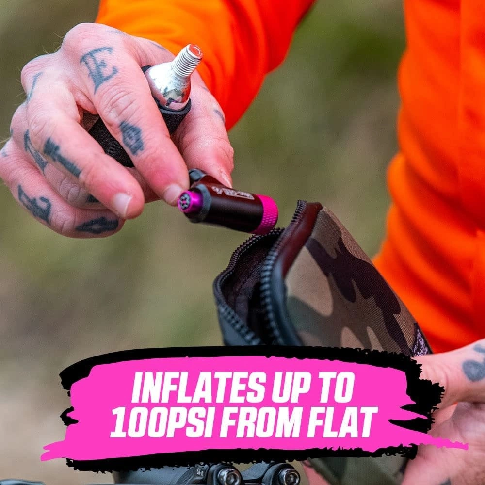 Muc-Off Kit Ruta Capsulas CO2 2pz Inflador Y Manga 3 Muc-Off Kit Ruta Capsulas CO2 2pz Inflador Y Manga - Imagen 3